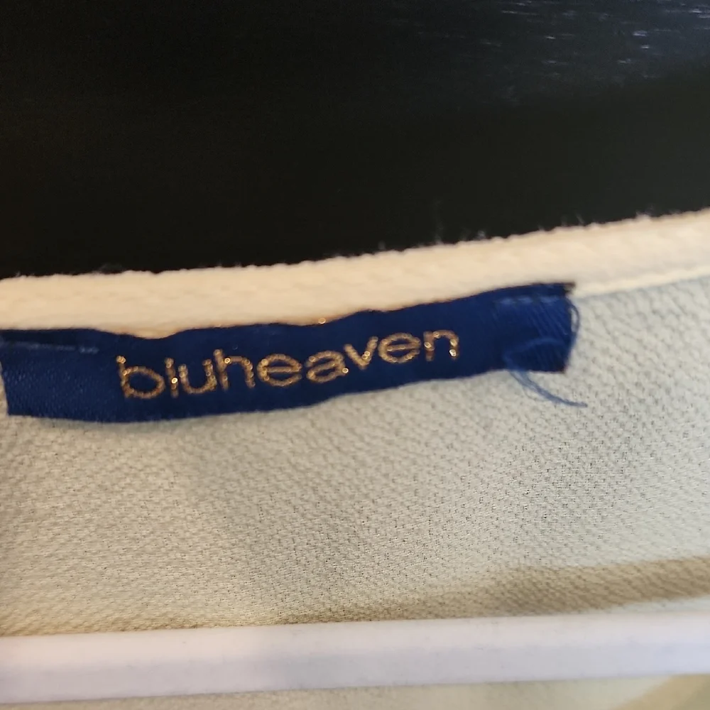 Butter Yellow Flutter Sleeve Blouse - Picture 2 of 5